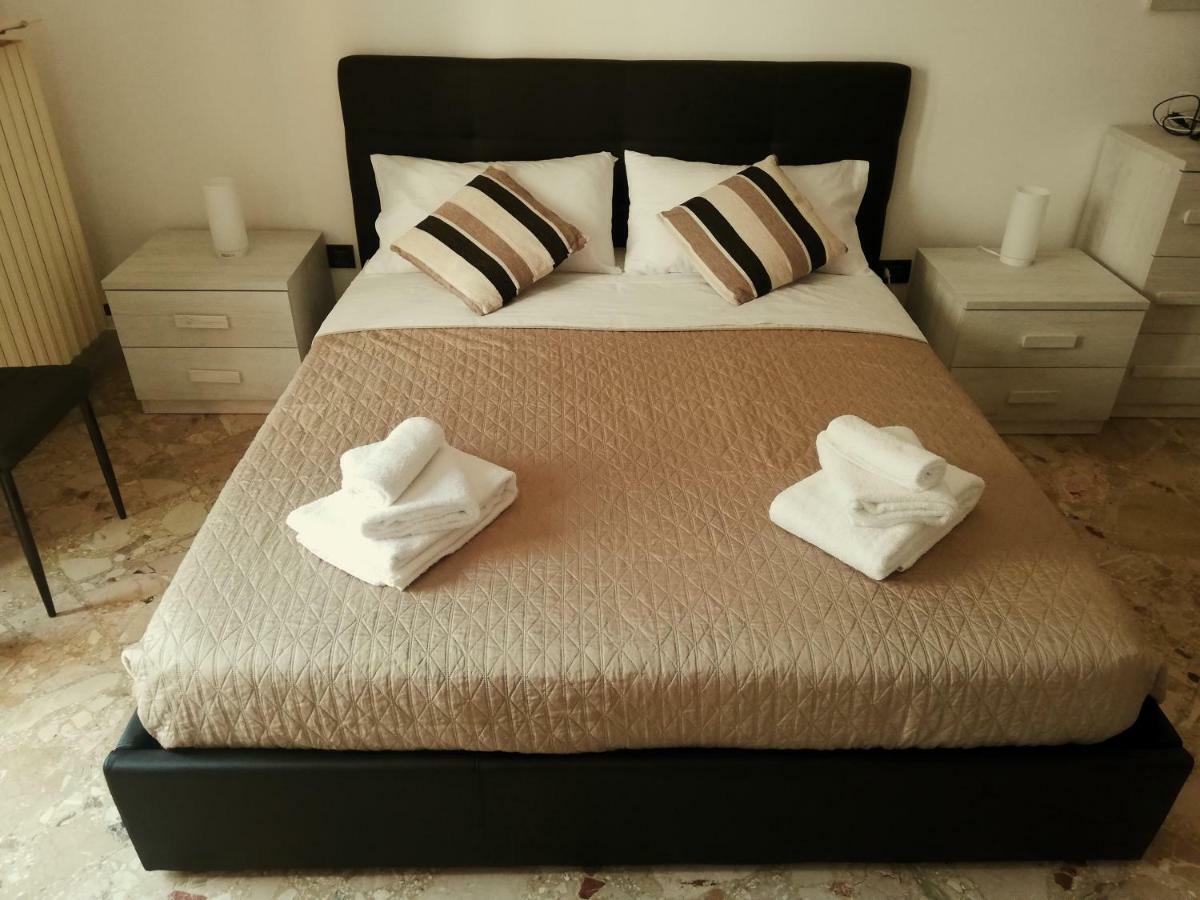 Rosita Rooms Lecce Exterior photo